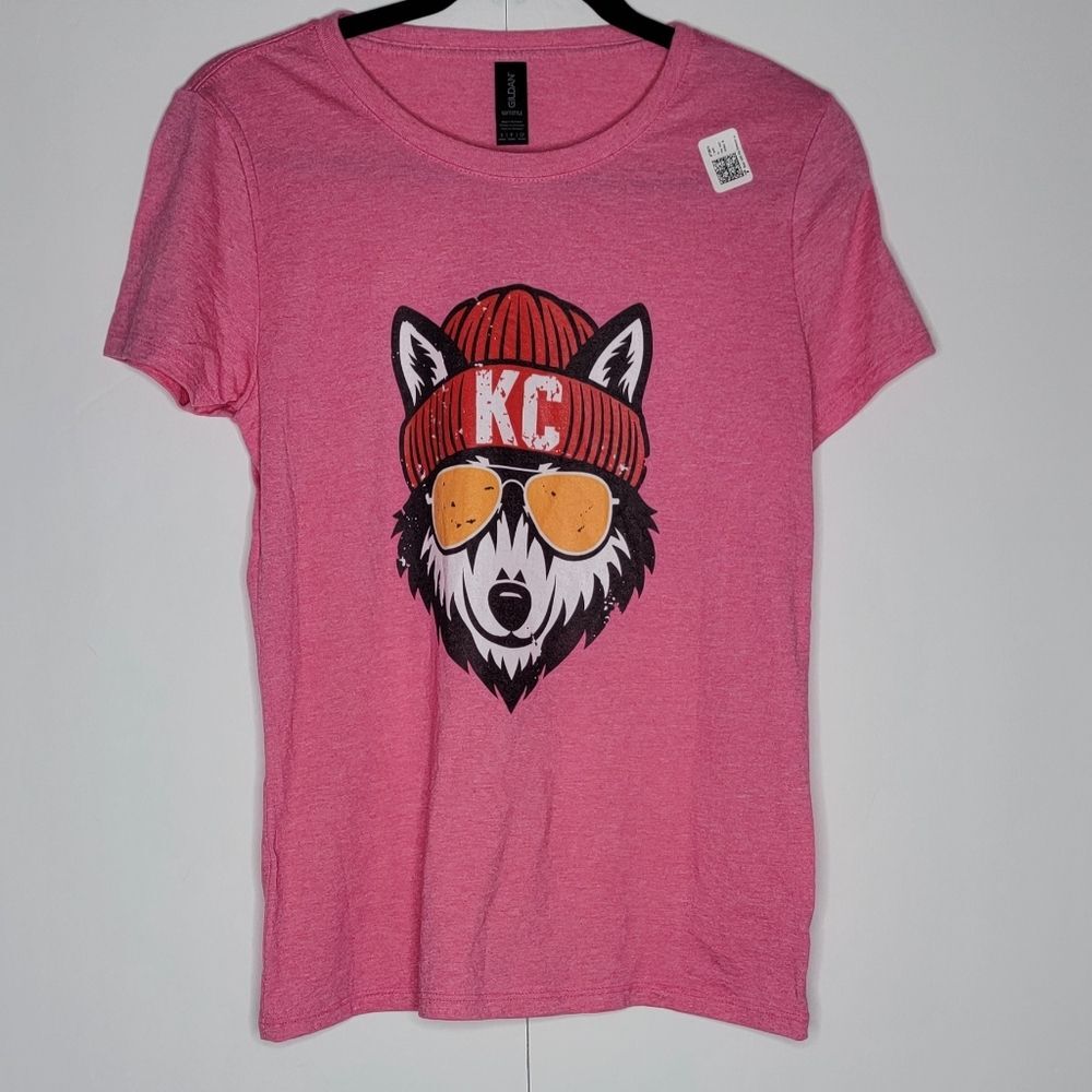 Softstyle Pink KC Kansas City Chiefs Wolf Graphic T-Shirt Women’s Small